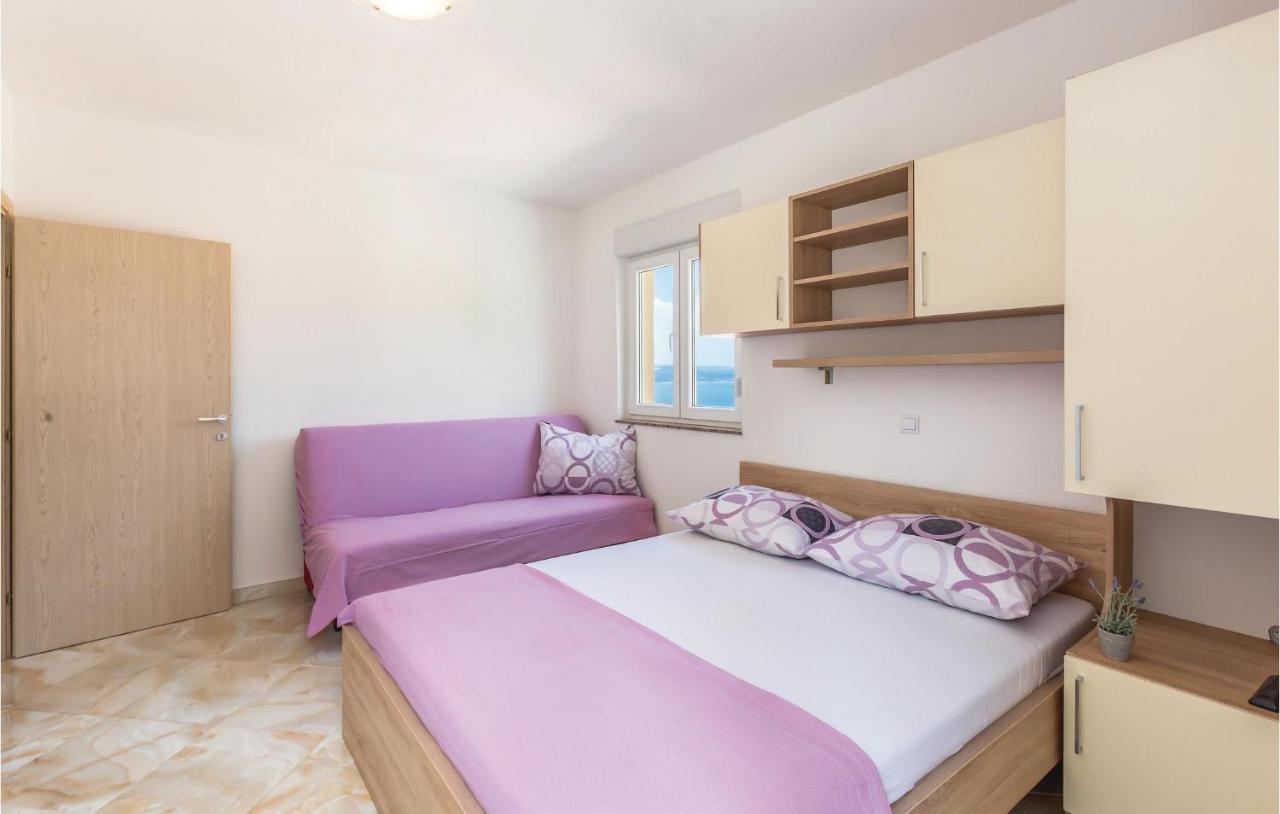 Beautiful Apartment In Krvavica With Kitchen Ngoại thất bức ảnh