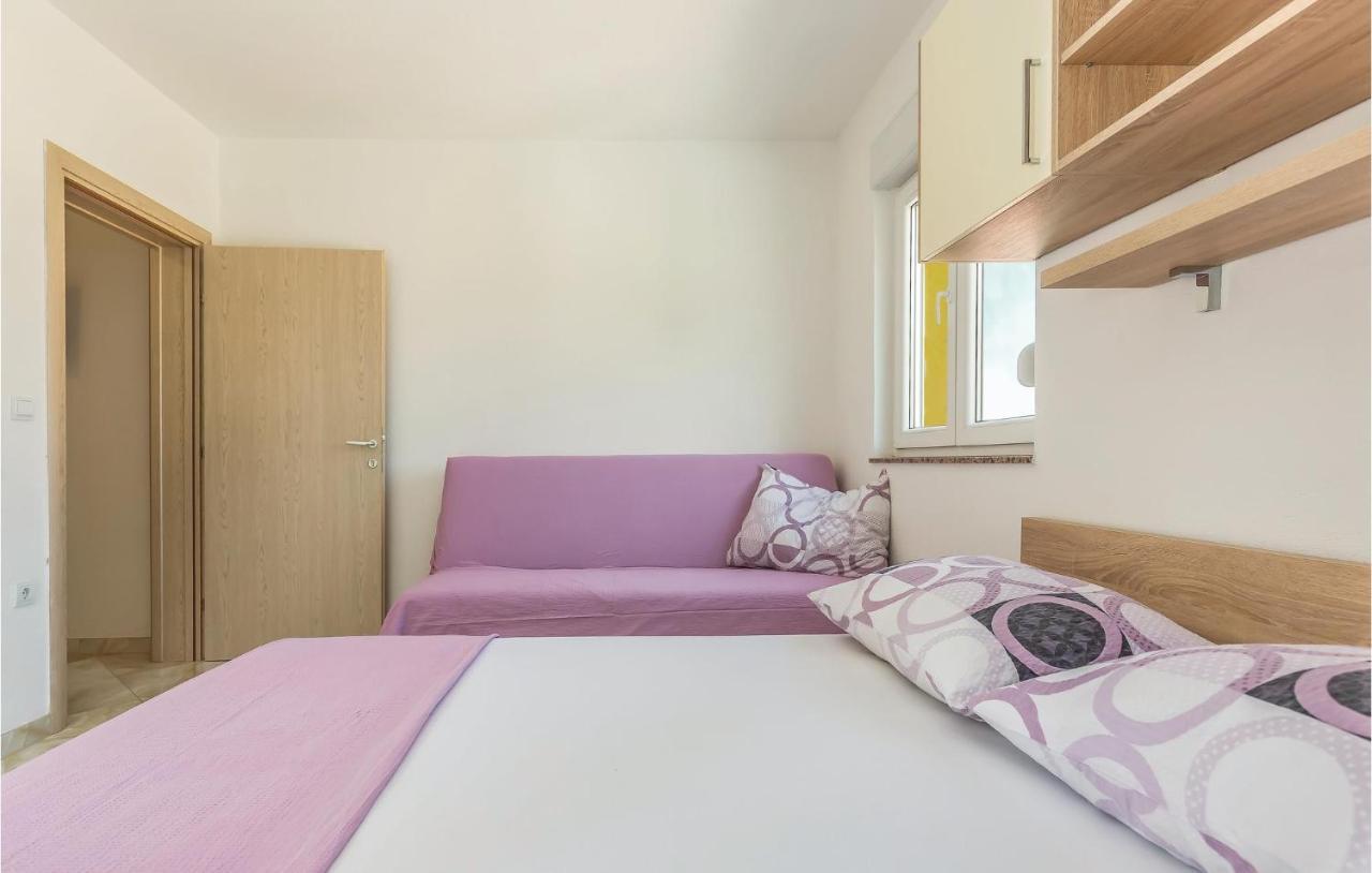 Beautiful Apartment In Krvavica With Kitchen Ngoại thất bức ảnh